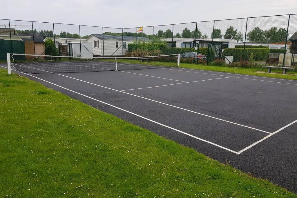 Gezellige Chalet In Nieuwpoort - Opkuis Inbegrepen In De Prijs 东代恩凯尔克 外观 照片